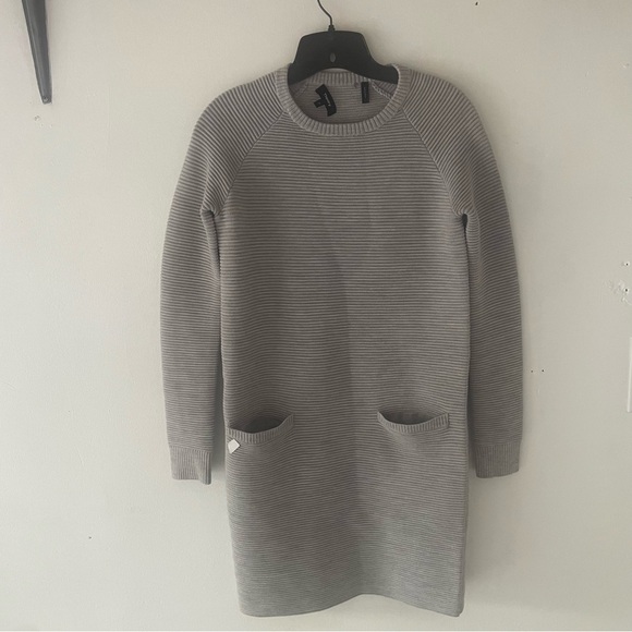 Theory Gray Wool Blend Noble Crewneck Long Sleeve Sweater Dress 37280 - Picture 2 of 10